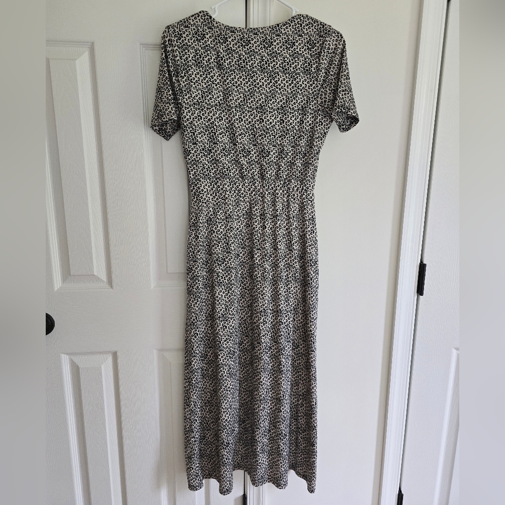 Wayf Dress - Picture 2 of 4